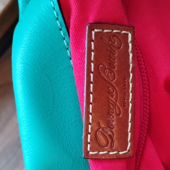 Dooney and Bourke Logo Lock Shoulder Bag Purse Smooth European Leather - Picture 11 of 17